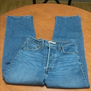 Levi’s Ribcage Straight Ankle Jeans